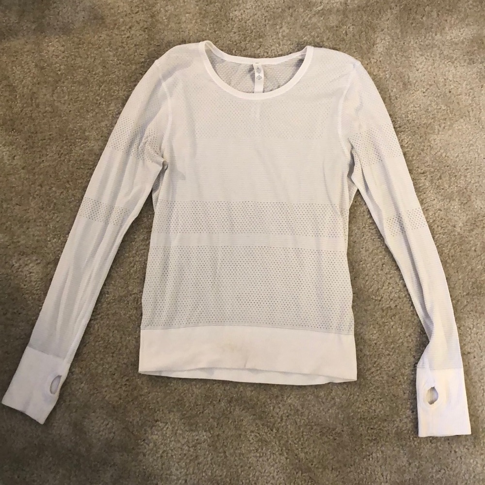 Lululemon long sleeve mesh shirt